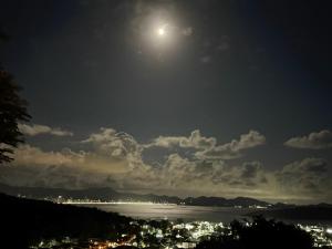 CASA COM PISCINA e VISTA PARA O MAR - Porto Belo-SC Bombinhas-SC
