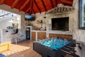 Villa Ivona with swimming pool and jacuzzi