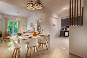 New Spacious 3BR Apt Near Kypseli 8 min to Metro