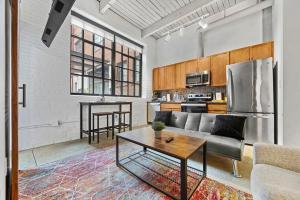 Brooklyn Style Loft l DT l Parking l Cafe