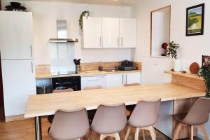 Appartements GITE DE LA VIEILLE TOUR Murol 63790 : photos des chambres