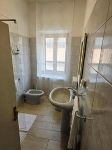 Camera Matrimoniale/Doppia con Letti Singoli con Bagno Privato