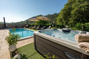 Villa Ivona with swimming pool and jacuzzi