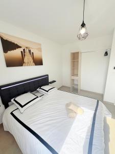 Villas Sumptuous luxury villa with pool and jacuzzi : photos des chambres