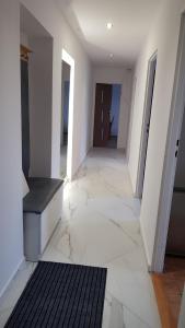 Zacisze Paderewskiego - FAKTURA VAT