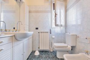 GOLDEN LUXE - Crispi Apartment in Lido di Camaiore