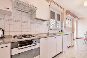 GOLDEN LUXE - Crispi Apartment in Lido di Camaiore