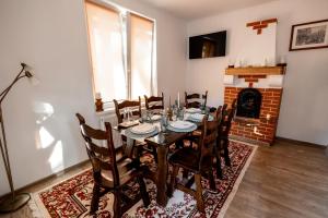 Casa Izvoru Mureșului