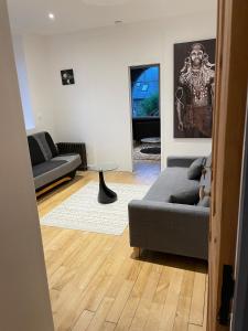 Maisons de vacances Beautiful 8-bedroom family home : photos des chambres