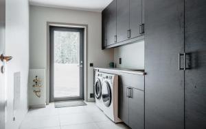 Modern villa close to sea & nature!