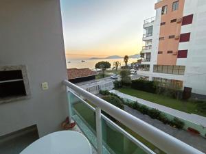 Primera línea de mar, vista al mar, terraza con barbacoa - parking
