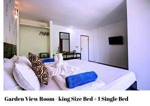 Beach Villa Maldives - hotel by the beach