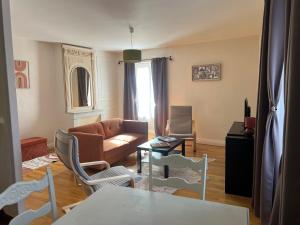 Appartements Joli duplex plein centre, parking sur demande : photos des chambres