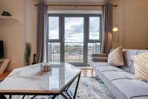 The Contractor City Spot with Parking