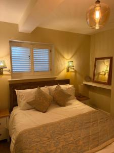 Elegant Apartment in Historic Georgian Townhouse