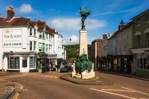 Elegant Apartment in Historic Georgian Townhouse