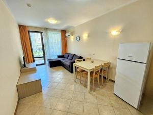 Apartment George - 3 pools, 2 bedrooms & 2 bathrooms