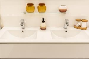 Maisons de vacances Maison, Jardin, piscine parking pres d'Aix Centre : photos des chambres