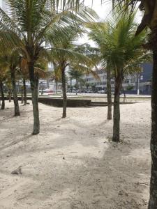 Frente para praia pé na areia