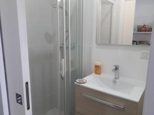 Appartements COSY TRENDY - STAYHOME - Appart 3 : photos des chambres