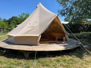 Campings La Buissonniere Lodges : photos des chambres