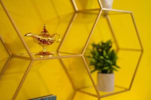 Stilvolles und Kunstvolles Retreat Apartment mit 400qm Garten & Massage und Ayurveda