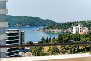 Twin Towers By In Property