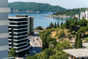Twin Towers By In Property