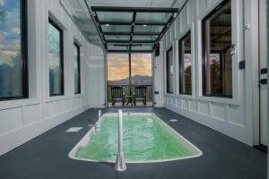 Aqua Quest By Colonial Properties