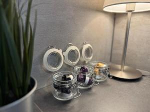 Black Suite 13 - Design-Apartment