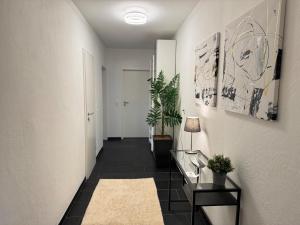 Black Suite 13 - Design-Apartment