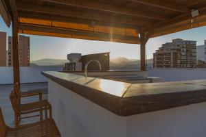 ÁTICO con ENORME TERRAZA y CHILL OUT PARTICULAR