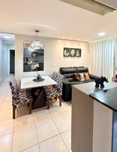 Apto Confortável Próximo ao Shopping e Mangueirao