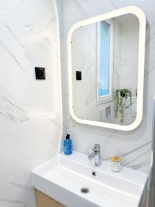 Cosy petit Monparnasse retreat