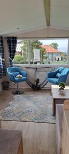 Sea view holiday home with accessible ramp and WiFi