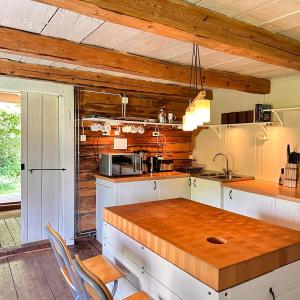 Visthuset, historical cottage at Långnäs Manor