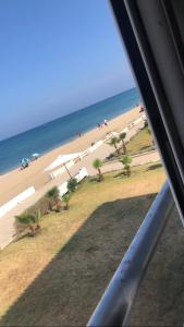 BEACHFRONT VUE SUR MER APPARt