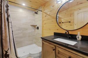 Peek A Boo Cabins: Cozy Cabin