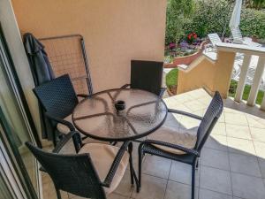 Two-Bedroom Apartment with Terrace room in Apartments Eddie - great location