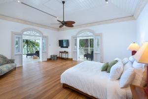 Hemingway House Blue Sky Luxury