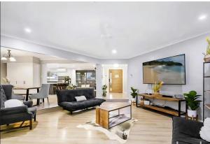 Wine Stop Quarters Pool, Tour, Pickup Wineries