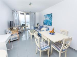 Apartment in Las Palmas by Playa de Las Canteras