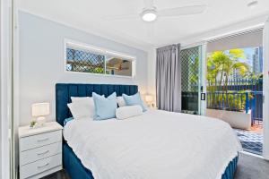 Coastline Escape Renovated Unit - Great Location - Quiet Area - Parking Included