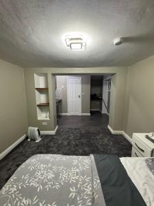 Private Studio Retreat with WiFi & Workspace