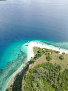 Riung Tiga Empat Tujuh Guesthouse