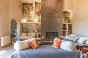 Provençal Mas With Pool In Carqueiranne