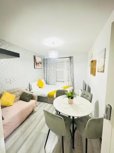 Flat in Aldgate East, London