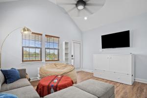 Charming 2-bedroom house with WiFi, AC in marvelous San Leon