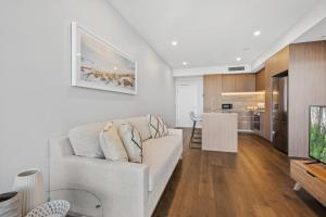 Modern 1 Bedroom Unit at The Casino - NO PARKING - Q Stay