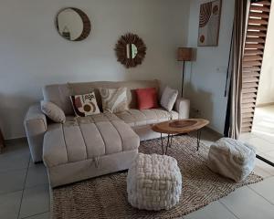 Beau T2 proche Plage de Montabo - 3-Sterne-Hotels in Cayenne